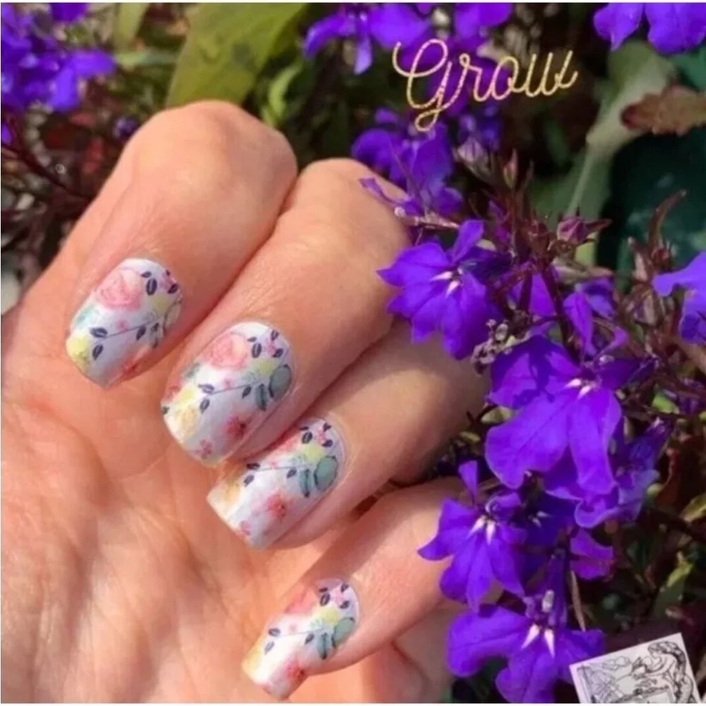 *Rare, Retired* Color Street: Let It Grow | Floral Summer  White Pink Spring - Picture 6 of 9